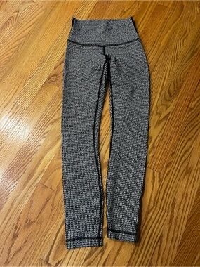 Lululemon Leggings - Black & White
